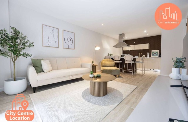 2 Bed Central Flat By City SuperHost