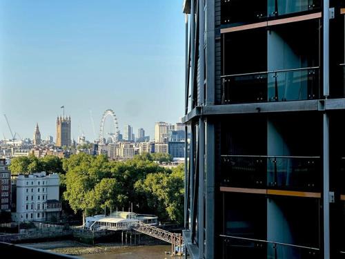 2 Bed Flat Big Ben View