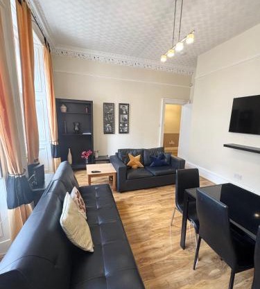 2 Bed Flat in Central Edinburgh