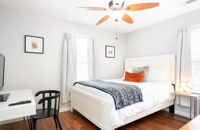 2 Bed Flat Shoals · Central to it all! Stay in Historic Reynoldstown!