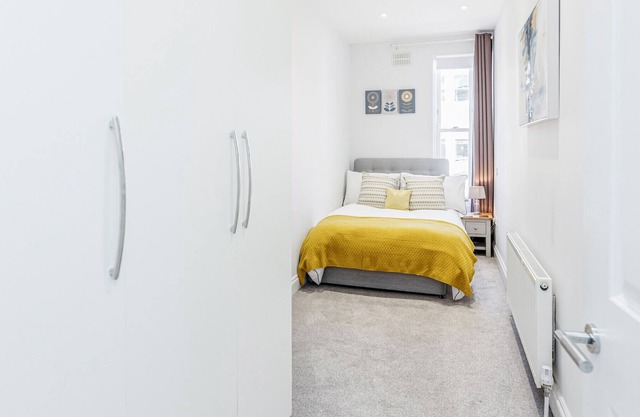 2 Bed Notting Hill Portobello Apt