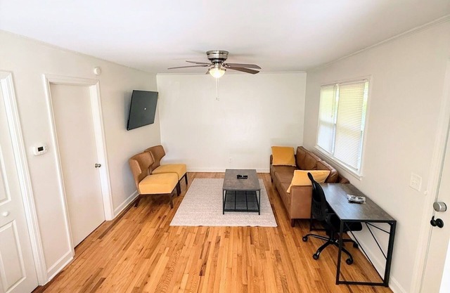 2 Bed Walk to Duke! SuperHost - B