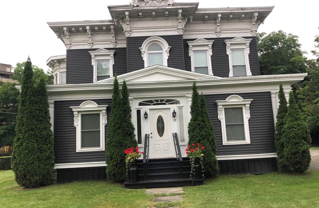 2 bedroom/1 bath.