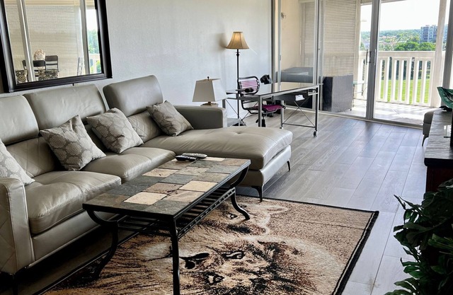 2 bedroom /2 bathroom penthouse apartment