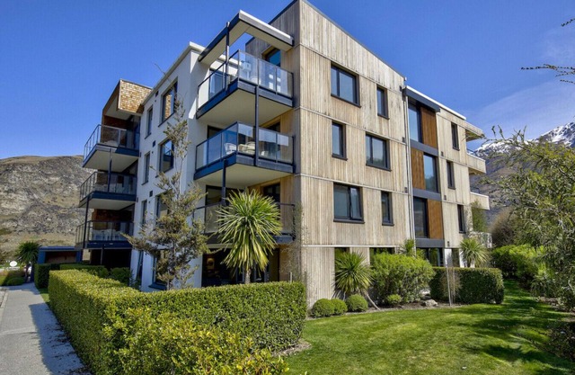 2 bedroom 2 bathroom apartment