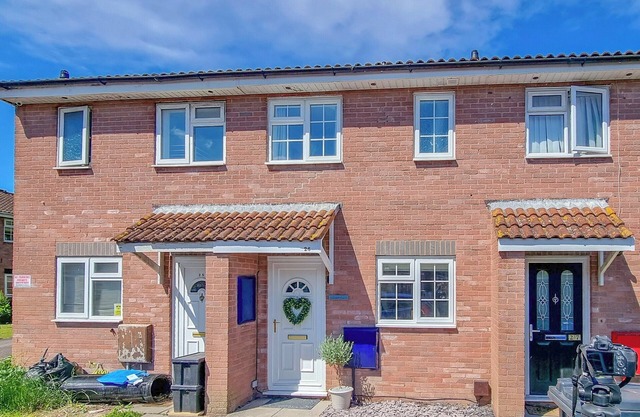 2 bedroom accommodation in Burnham-on-Sea