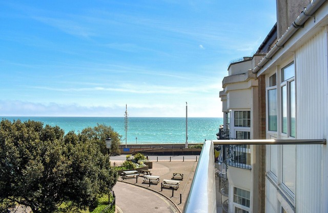 2 bedroom accommodation in Bognor Regis