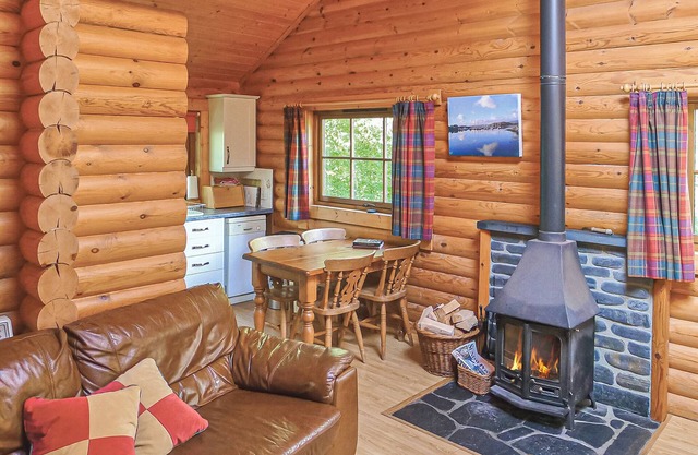 2 bedroom accommodation in Craobh Haven, Argyll