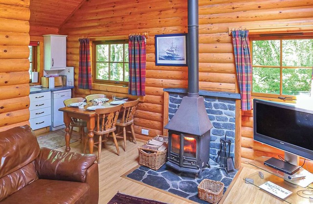 2 bedroom accommodation in Craobh Haven, Argyll