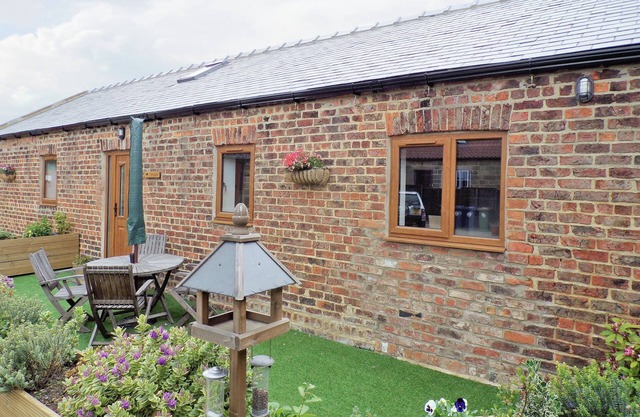 2 bedroom accommodation in Newton under Roseberry near Great Ayton