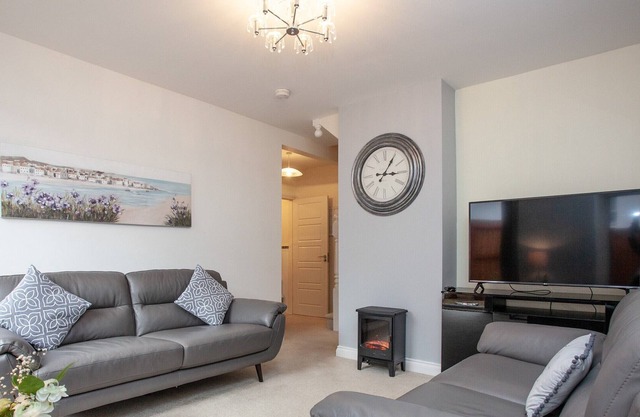 2 bedroom accommodation in Goodrington