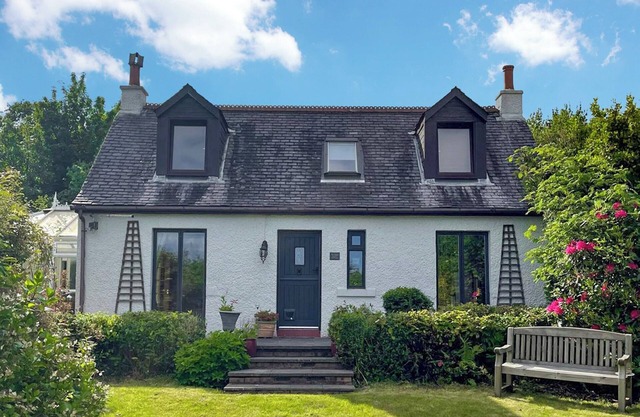 2 bedroom accommodation in Whiting Bay