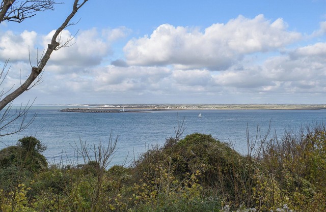 2 bedroom accommodation in Freshwater