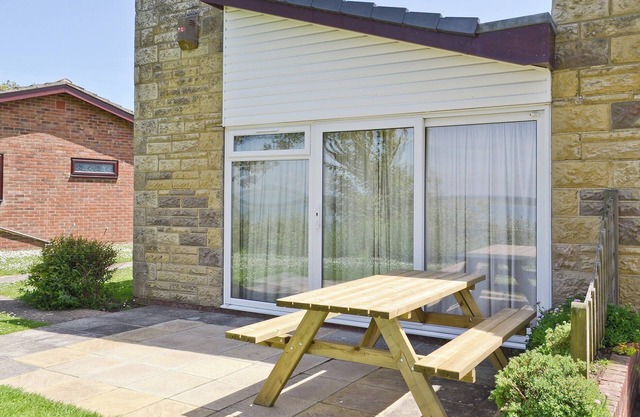 2 bedroom accommodation in Freshwater