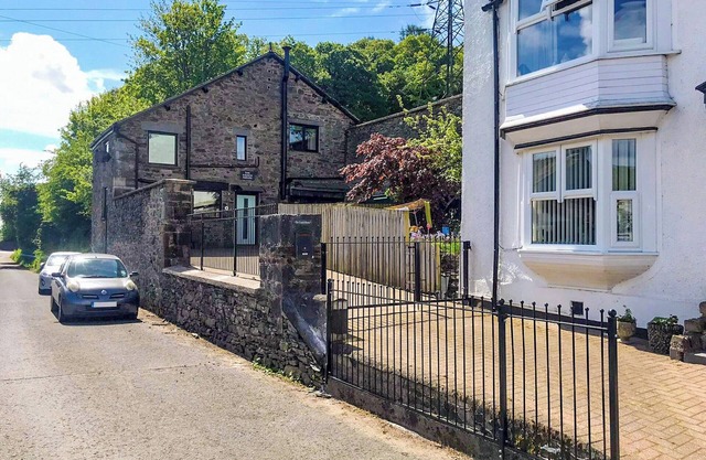 2 bedroom accommodation in Greenodd, near Ulverston