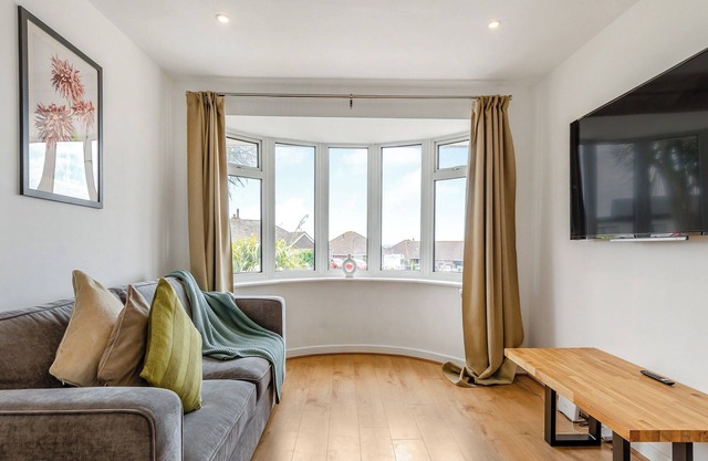 2 bedroom accommodation in Seaford