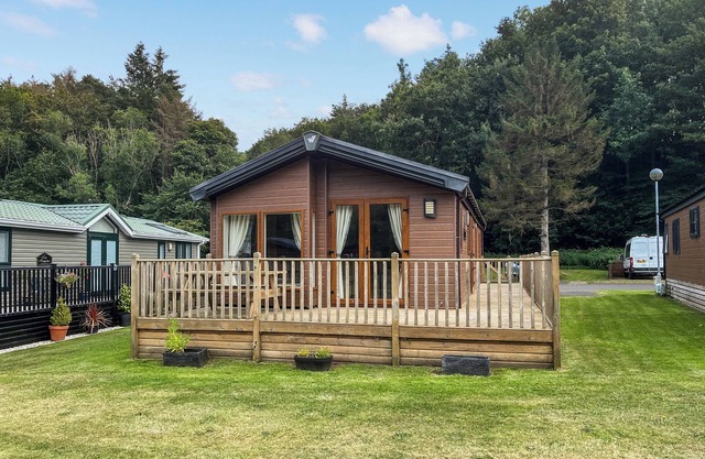 2 bedroom accommodation in Dunbar