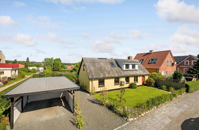 2 Bedroom Amazing Home In Ørum Djurs