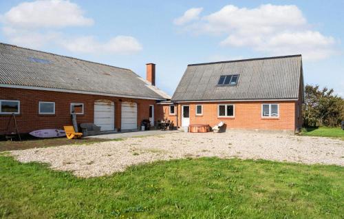 2 Bedroom Amazing Home In Thyholm