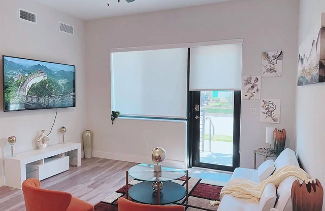 2-bedroom apartment just 12 minutes to Port of Palm Beach