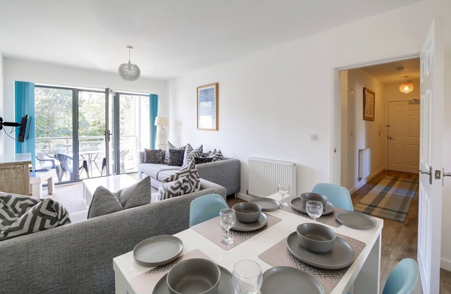 2 Bedroom Apartment with Balcony