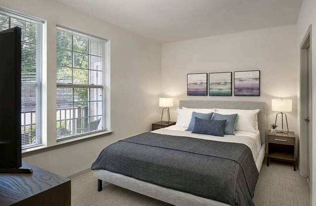 2-Bedroom Apartment - 7-day min. - Background check/Lease Required