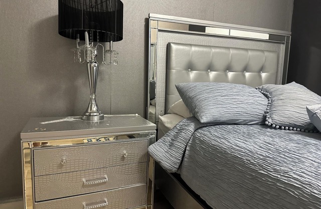 2-bedroom apartment in awesome Miami with AC, fitness room, WiFi