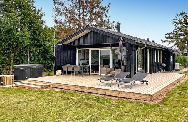 2 bedroom awesome home in Bogense