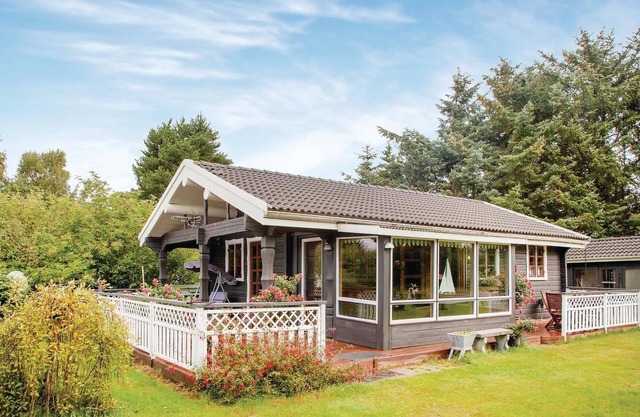 2 bedroom awesome home in Hals