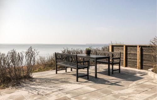 2 Bedroom Beach Front Home In Esbjerg V