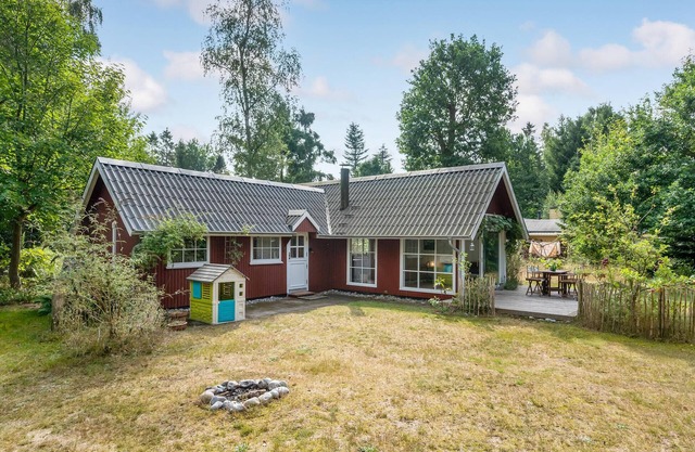 2 bedroom beautiful home in Strøby