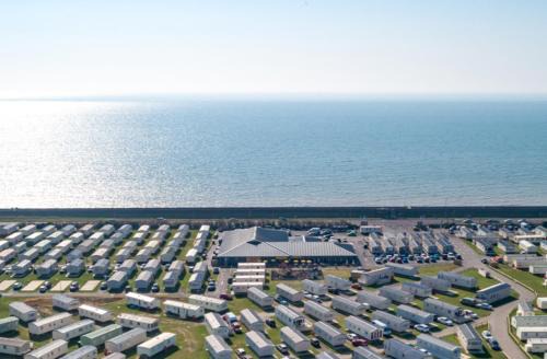 2 Bedroom Caravan, New Beach Holiday Park