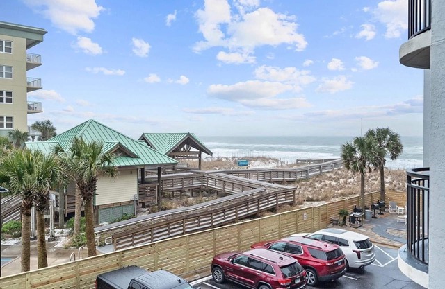 2 Bedroom Condo on the Beach at Okaloosa Island