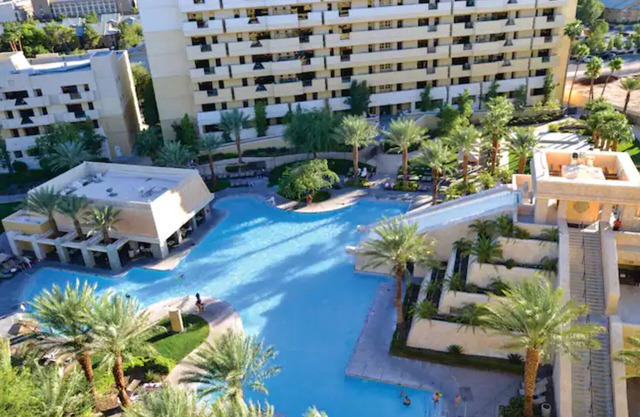 2 Bedroom Condo, Sleeps 6, at Hilton Cancun Las Vegas!