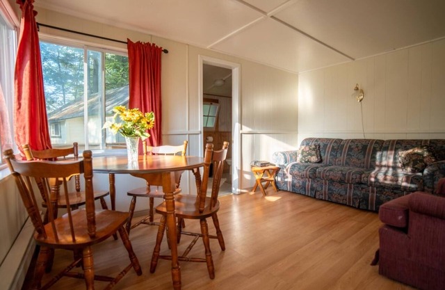 2-Bedroom Cottage #3 - Sugar Pine
