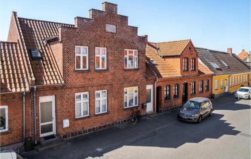 2 Bedroom Cozy Home In Stubbekøbing