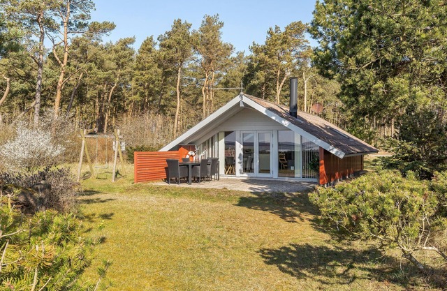 2 bedroom cozy home in Havndal