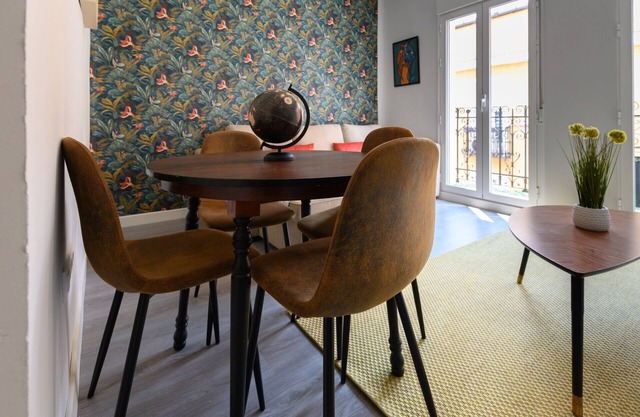 2 bedroom flat with balcony in Madrid