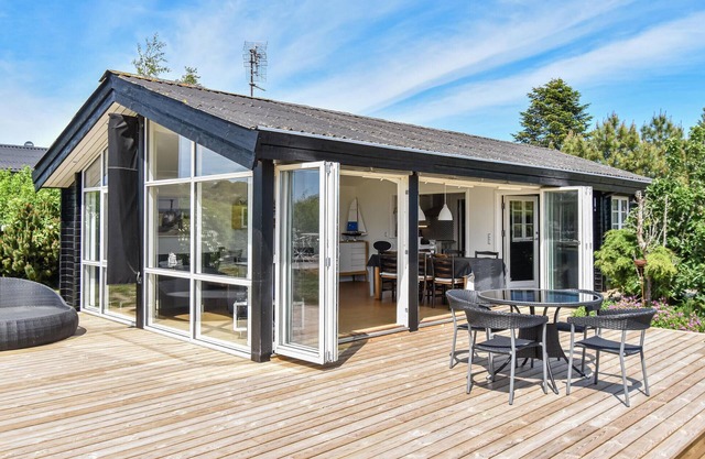 2 bedroom gorgeous home in Faaborg