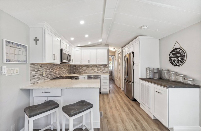 2-bedroom in South Fort Myers close to the beach in 55+ Resort Community