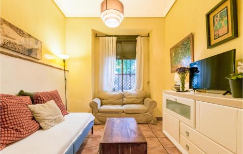 2 Bedroom Lovely Apartment In Cordoba