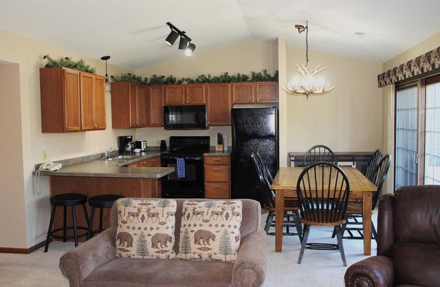 2 bedroom Lynx Lake condo in Eagle River WI