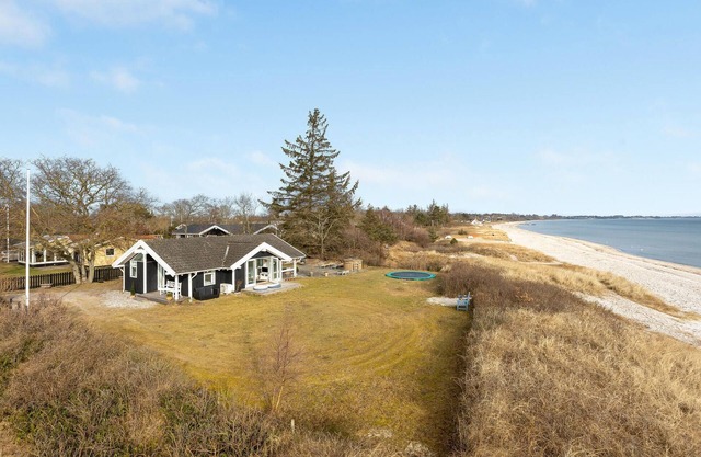 2 bedroom nice home in Odder