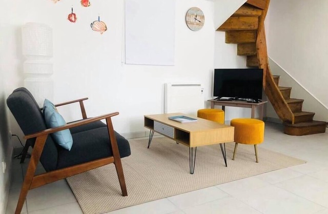 2 bedroom town house, la petite Aure