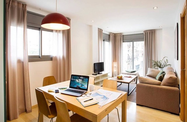 2 bedrooms apartment 200m from Bogatell Beach