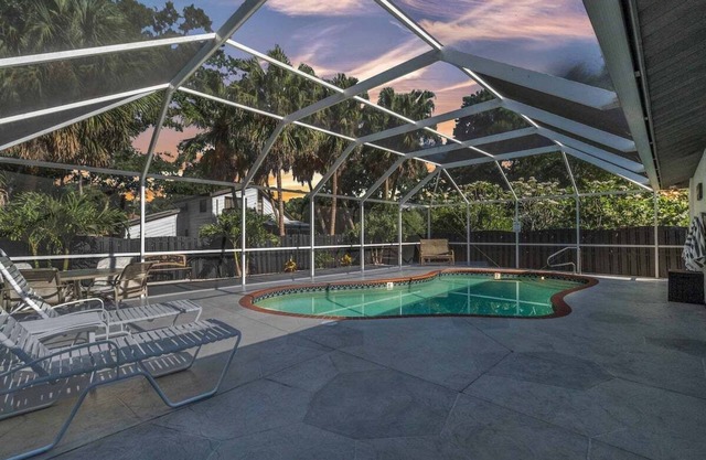 2 Blocks from Legacy Trl+Heated Pool&Pool Table