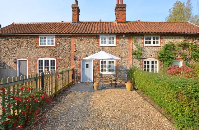 2 Bromville Hall Cottage