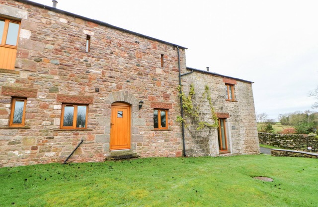 2 COLBY HOUSE BARN, family friendly in Appleby-In-Westmorland
