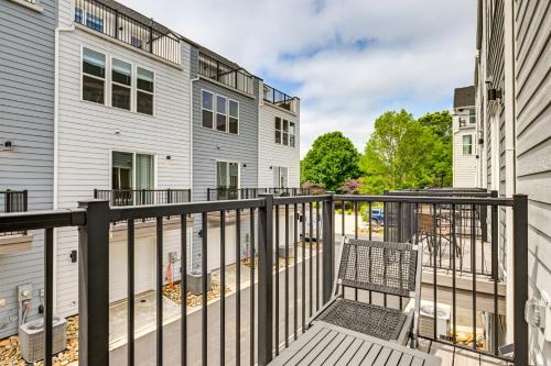 2 Mi to Dtwn Charlotte Unit with Rooftop Deck!