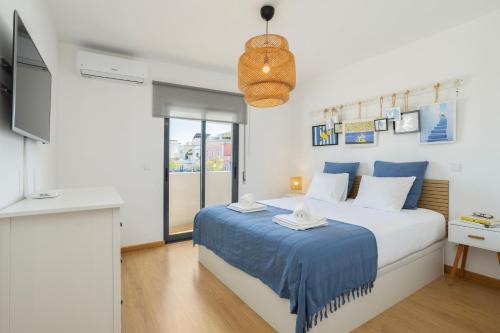 2 Minutes to Island Ferry, Pool, Free Parking